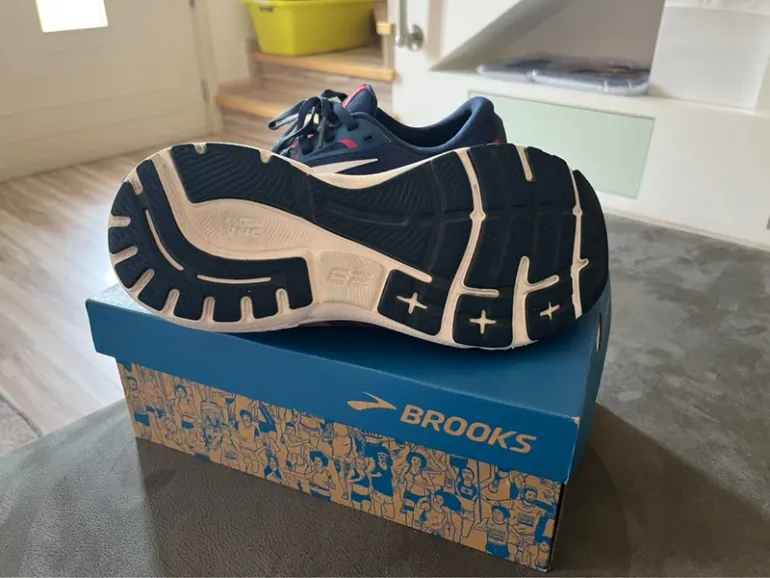 Used Brooks Adrenaline GTS 23 bike — image 4 of 5