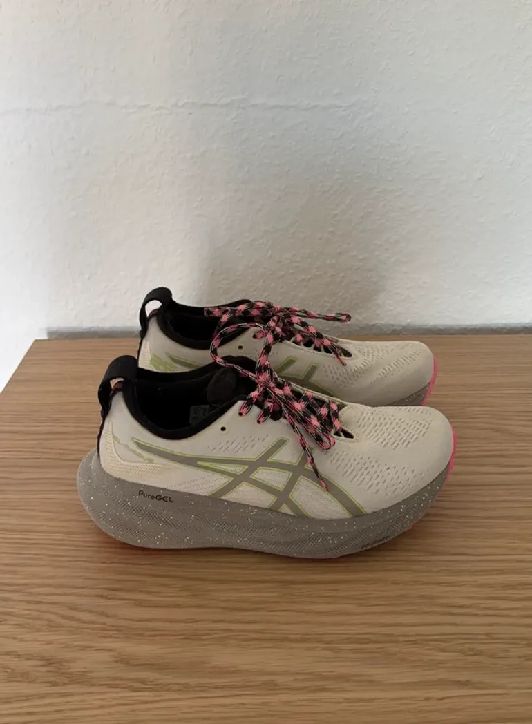 Tweedehands Asics Gel-Nimbus 25 TR bike — afbeelding 3 van 7