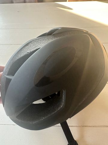 Tweedehands Oakley Aero 5 Helmet Medium 2023 bike — afbeelding 2 van 4