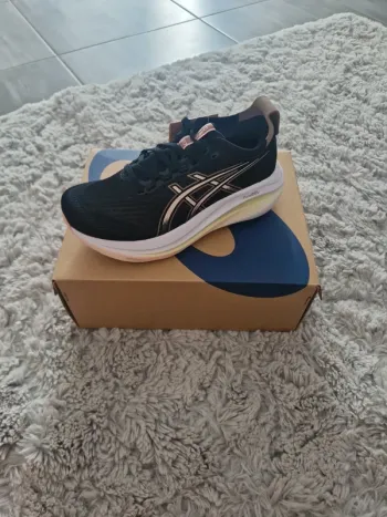 Gebrauchtes Asics Gel Nimbus 27 bike