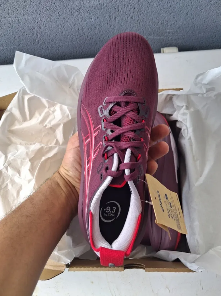 Tweedehands Asics nimbus 28 bike — afbeelding 3 van 9