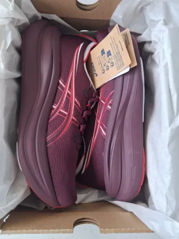 Tweedehands Asics nimbus 28 bike — afbeelding 9 van 9