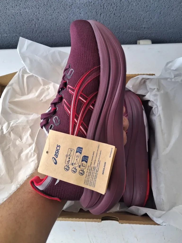 Tweedehands Asics nimbus 28 bike — afbeelding 4 van 9