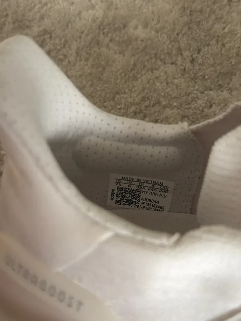 Adidas Ultra Boost bike usato — immagine 7 di 8
