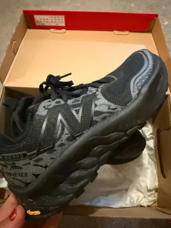 New Balance Hierro Goretex bike de segunda mano