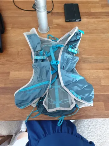 Ultimate Direction Gilet de trail bike usato