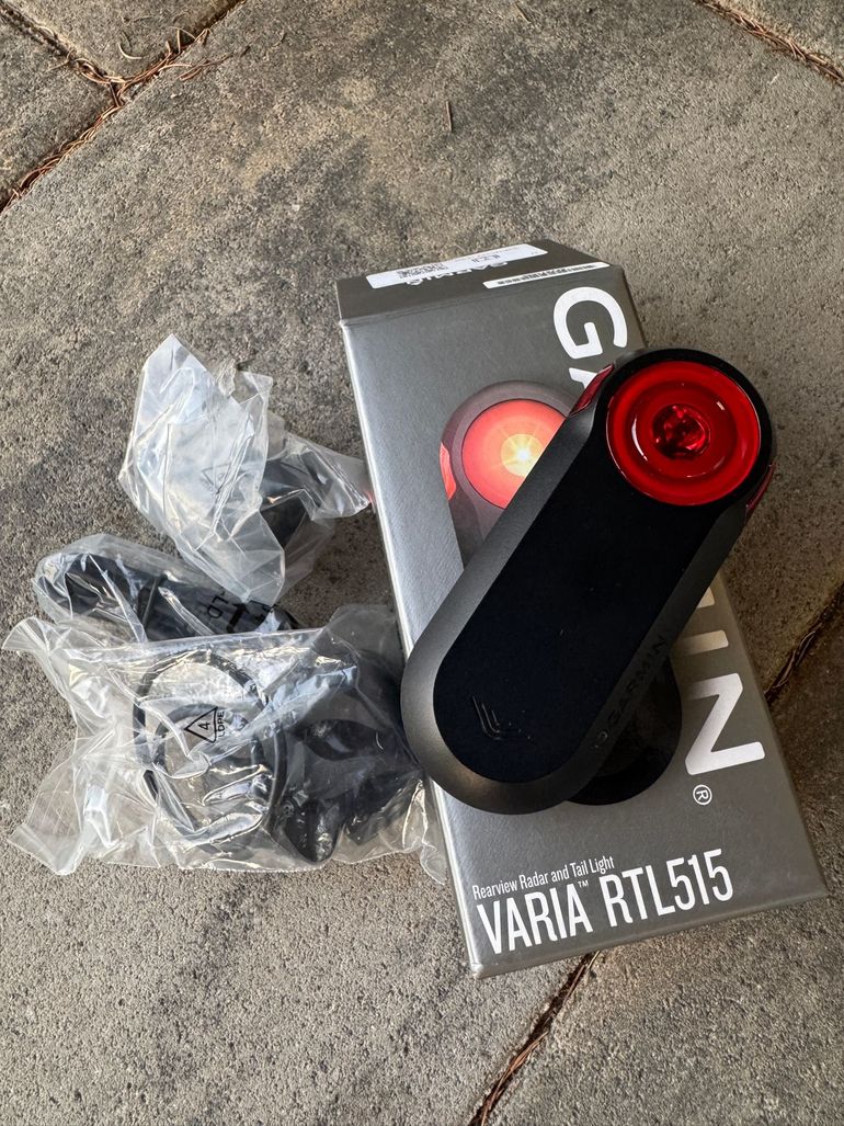 Używany Garmin Varia RTL515 Rearview Radar Tail Light 2026 bike — zdjęcie 1 z 3