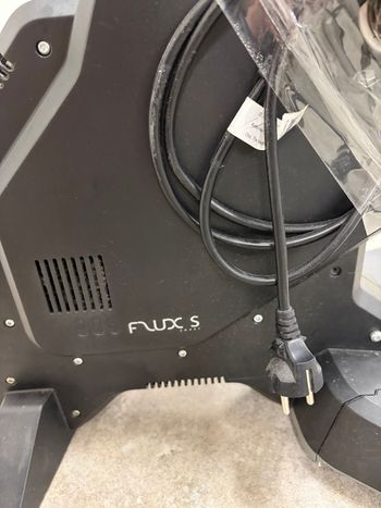 Tweedehands Tacx Flux S Smart Trainer 2019 bike — afbeelding 2 van 3