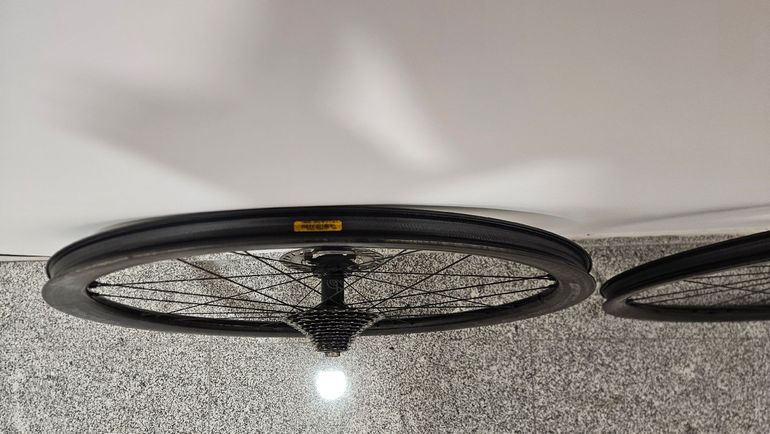 Used Campagnolo Shamal C21 Carbon Wheelset 2023 bike — image 5 of 8