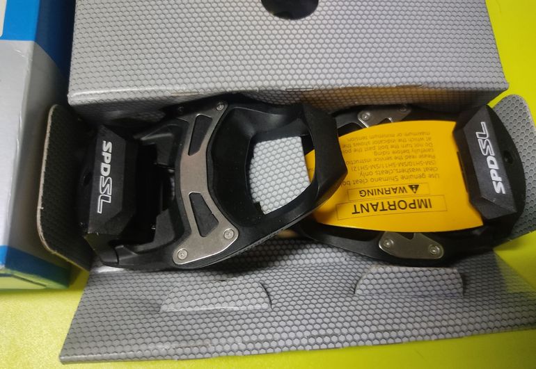 Used Shimano PD-R550 Pedals Pretos bike — image 6 of 10