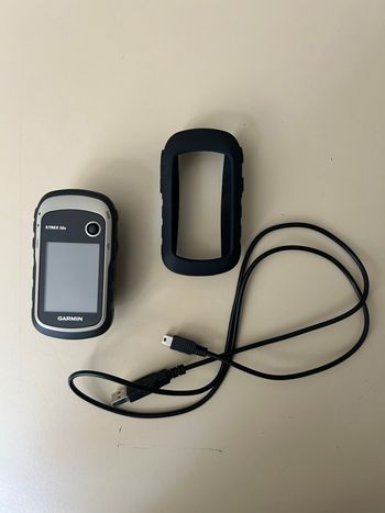 Garmin eTrex 32x Handheld GPS bike usato — immagine 2 di 3