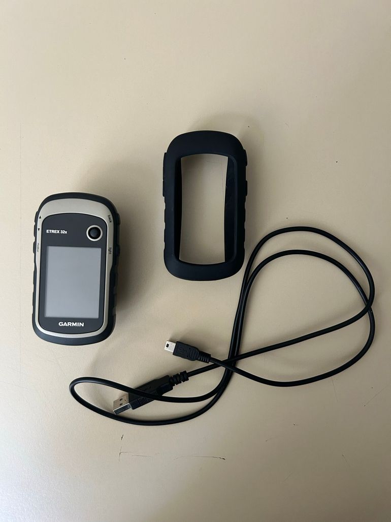 Garmin eTrex 32x Handheld GPS bike usato — immagine 2 di 3