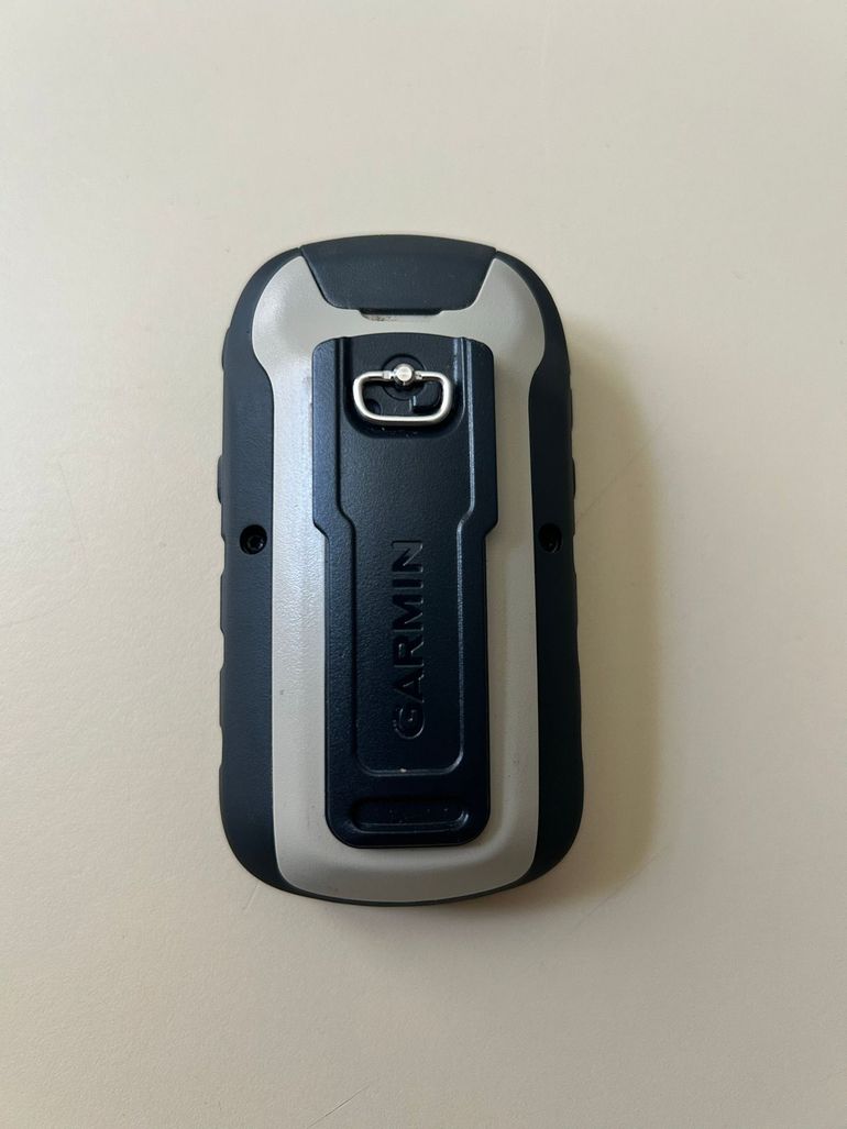 Garmin eTrex 32x Handheld GPS bike usato — immagine 3 di 3