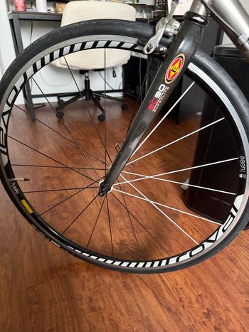 Used Roval Fusee SL 25 Clincher 700c Wheelset bike