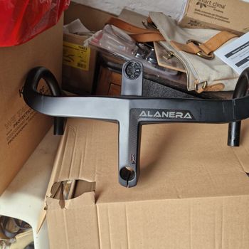 Used Deda Elementi manubrio Alanera 42/12 bike