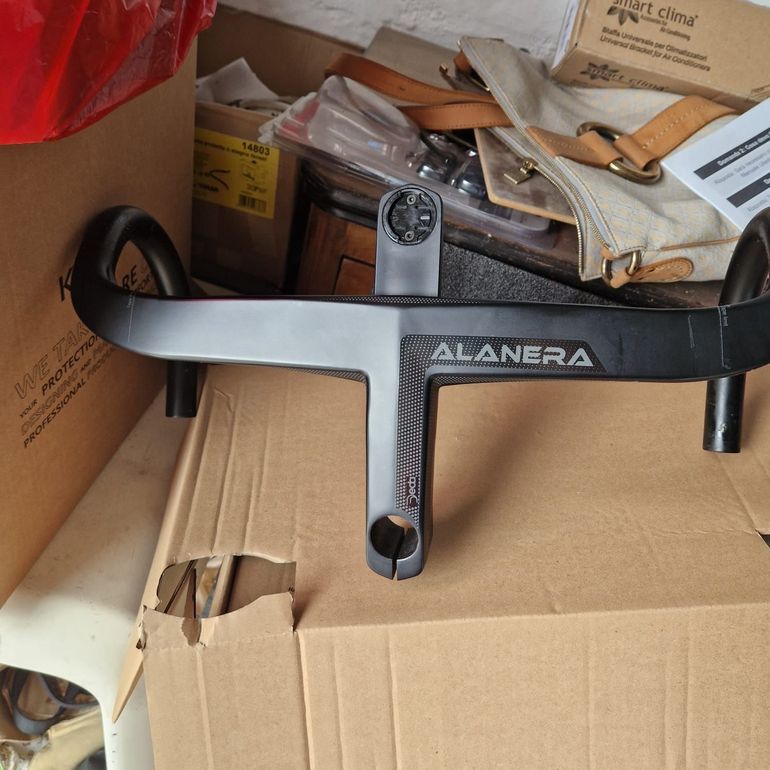 Used Deda Elementi manubrio Alanera 42/12 bike — image 1 of 7