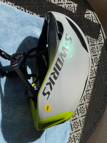 Used Specialized S-Works Evade 3 Hyper Dove Grey M 2025 bike — image 10 of 20