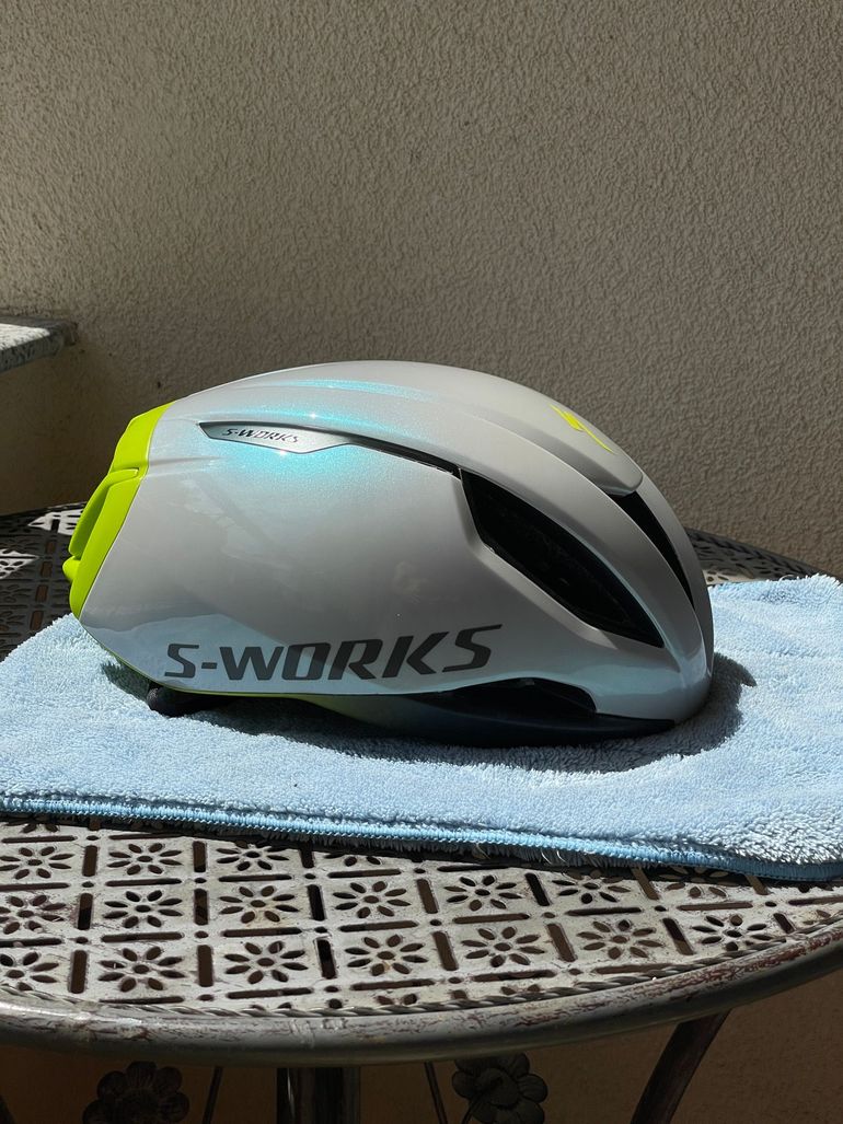 Used Specialized S-Works Evade 3 Hyper Dove Grey M 2025 bike — image 12 of 20
