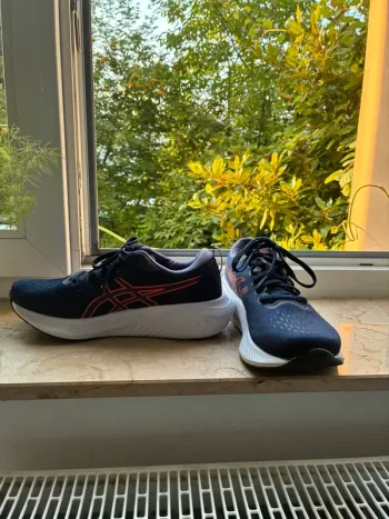 Gebrauchtes Asics Gel-Excite 10 bike — Bild 3 von 6
