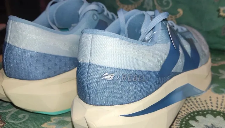 Gebrauchtes New Balance FuelCell Rebel V4 bike — Bild 11 von 15