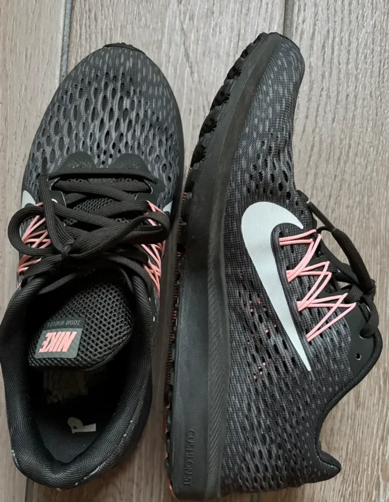 Brugt Nike Running Shoes bike — billede 4 af 4