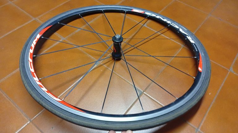 Używany Fulcrum Racing 3 Front Wheel bike — zdjęcie 3 z 5
