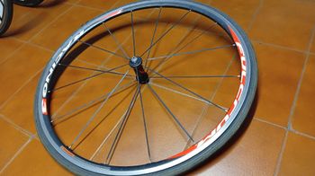 Używany Fulcrum Racing 3 Front Wheel bike — zdjęcie 2 z 5