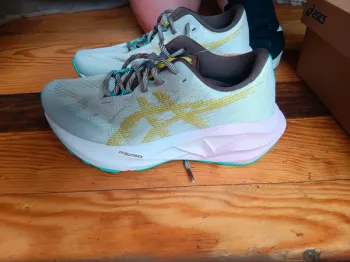 Asics Novablast 5 bike de segunda mano — imagen 2 de 7