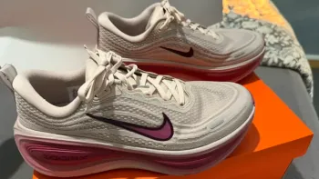 Nike Vomero plus bike usato — immagine 2 di 4