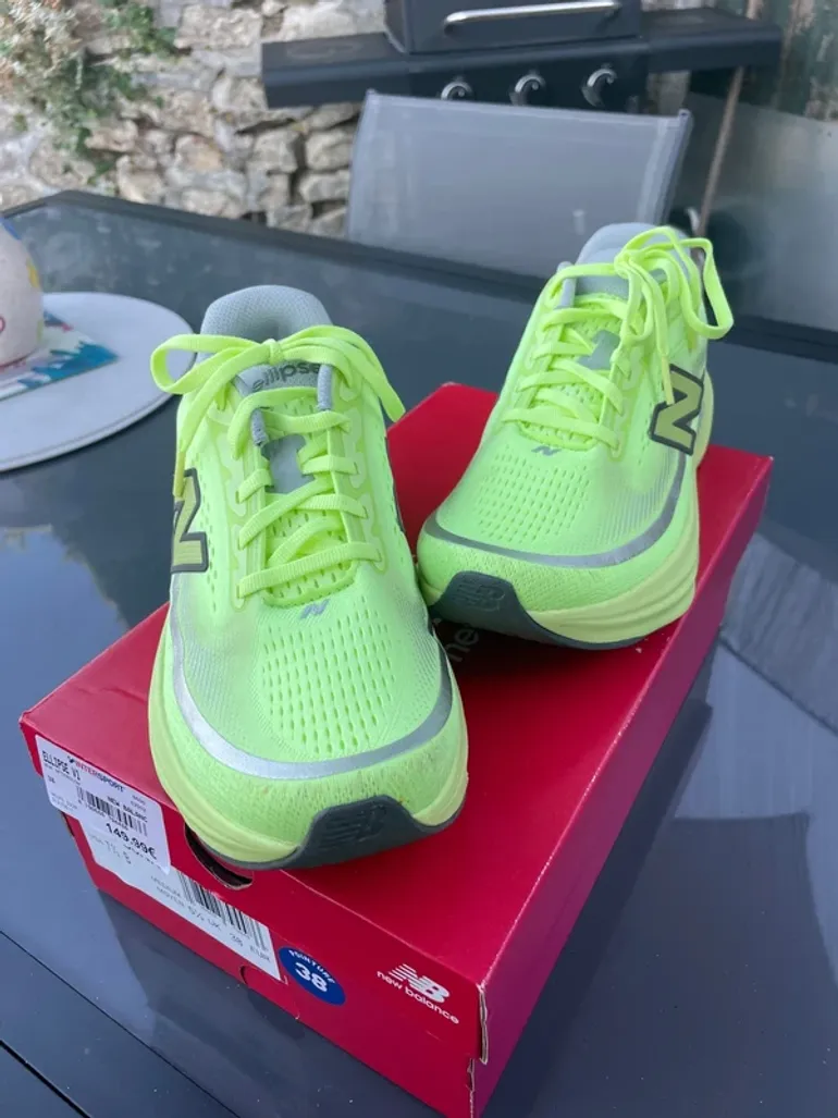 Tweedehands New Balance Ellipse V1 bike — afbeelding 2 van 6