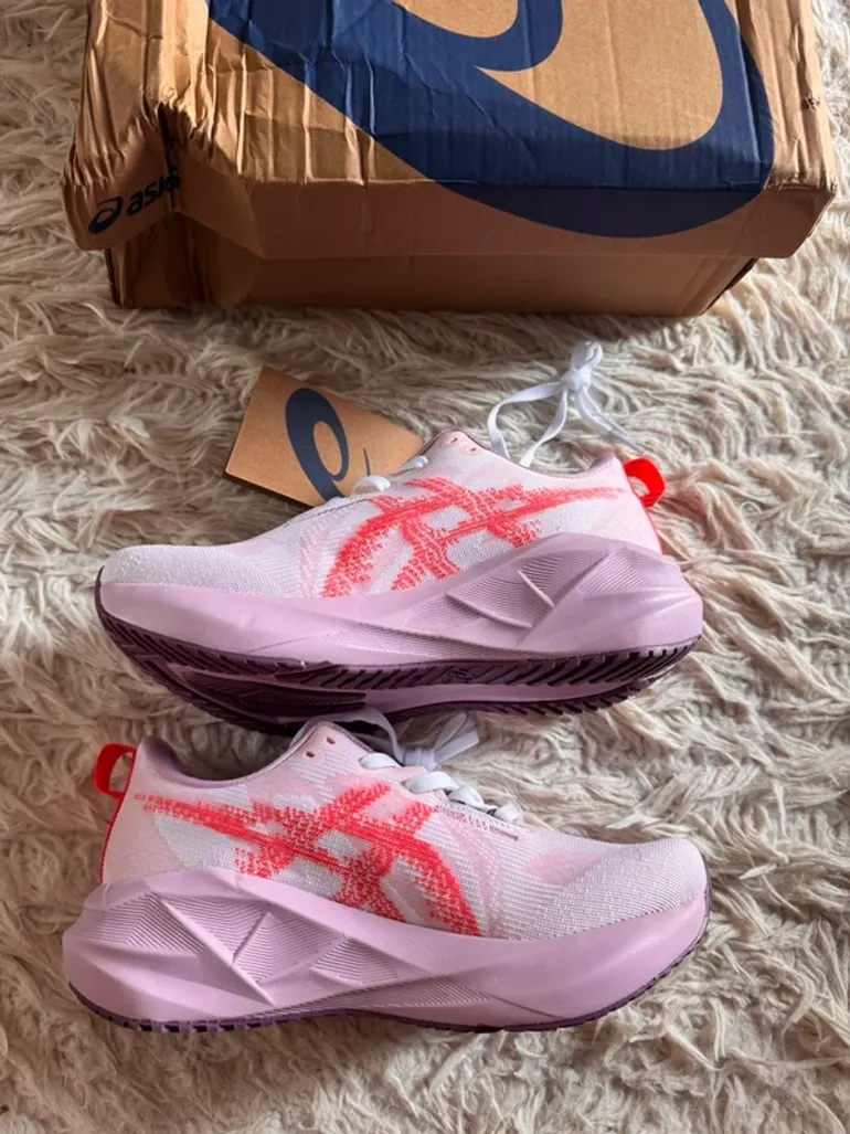 Asics Novablast 5 bike de segunda mano — imagen 3 de 8