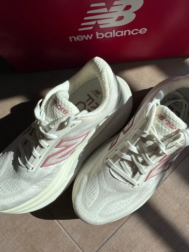 Gebrauchtes New Balance More v6 bike — Bild 2 von 7