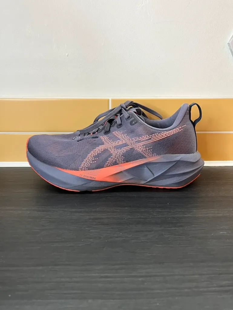 Asics Novablast 5 bike de segunda mano — imagen 10 de 14