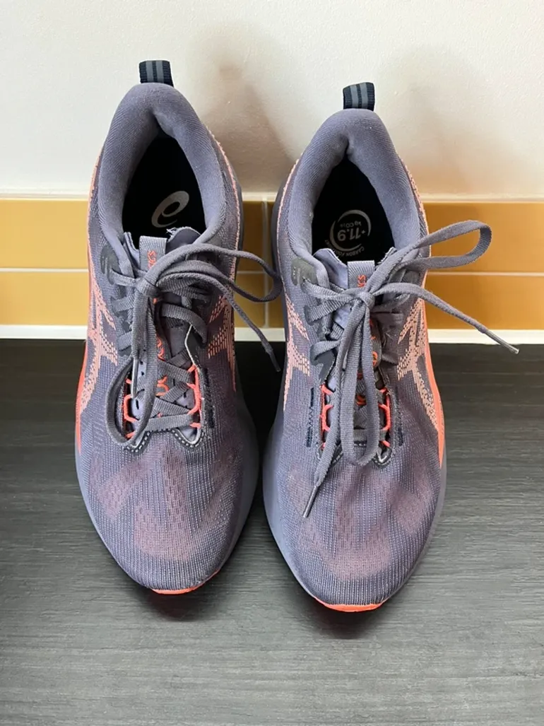 Asics Novablast 5 bike de segunda mano — imagen 4 de 14