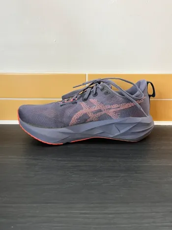 Asics Novablast 5 bike de segunda mano — imagen 9 de 14
