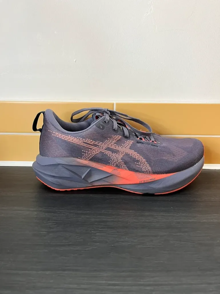 Asics Novablast 5 bike de segunda mano — imagen 8 de 14