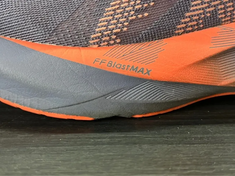 Asics Novablast 5 bike de segunda mano — imagen 14 de 14