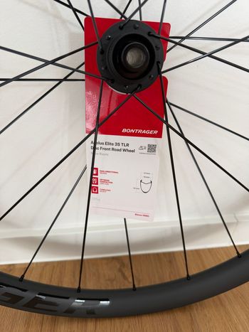 Used Bontrager Front Wheel 2024 bike — image 2 of 3