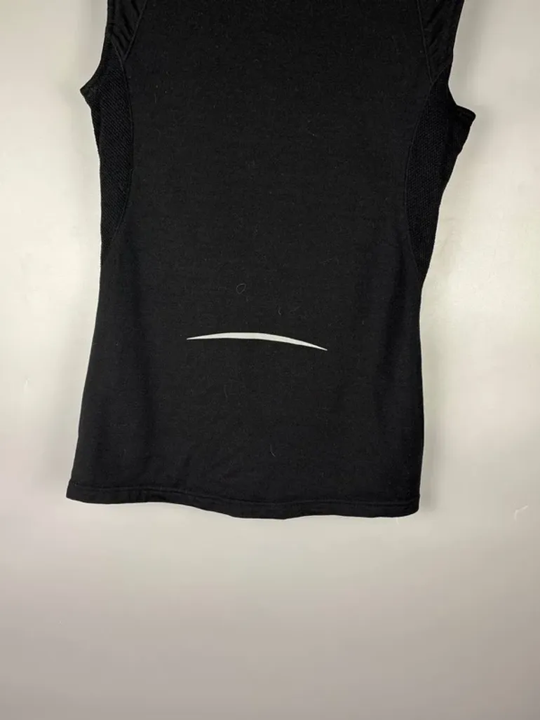 Used Icebreaker GT 340 Merino Wool Vest bike — image 7 of 9