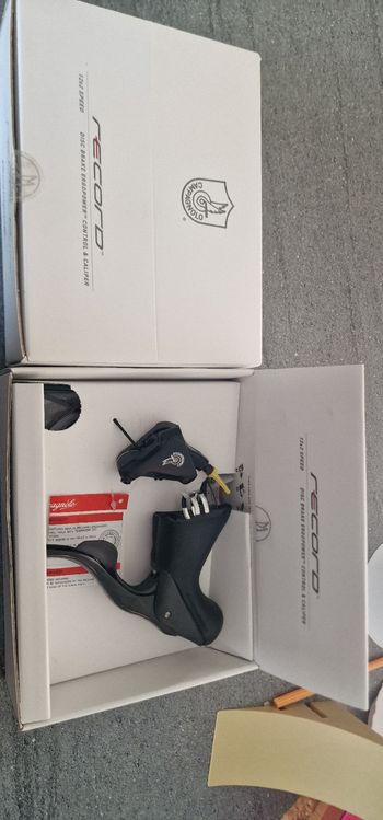 Campagnolo Record 12v ErgoPower + Calipers bike de segunda mano