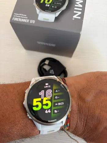 Gebrauchtes Garmin Forerunner 970 bike — Bild 2 von 4