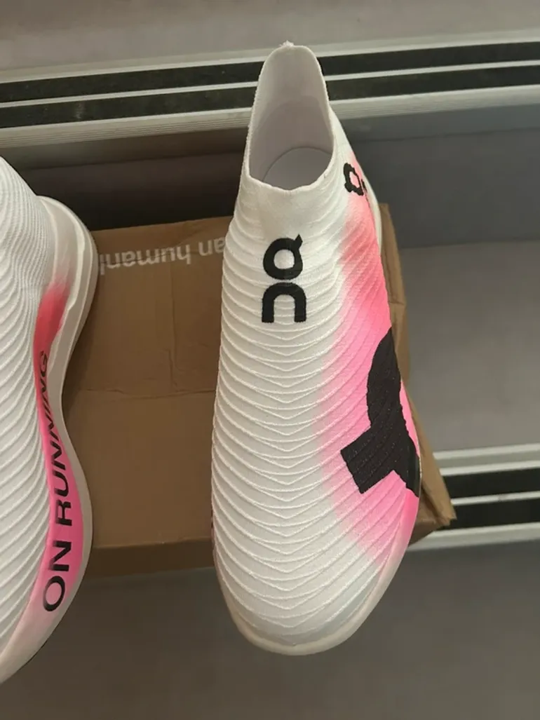 Použité On Running Cloudboom Strike LS bike — obrázek 5 z 5