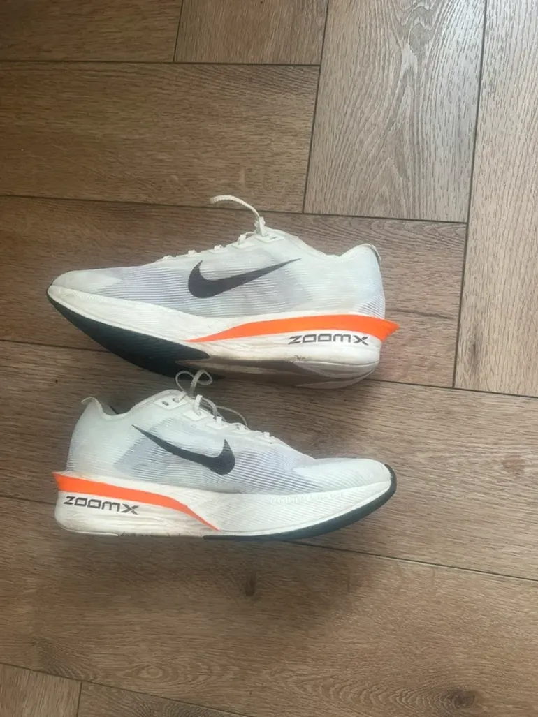 Nike Vaporfly 4 bike usato — immagine 5 di 6