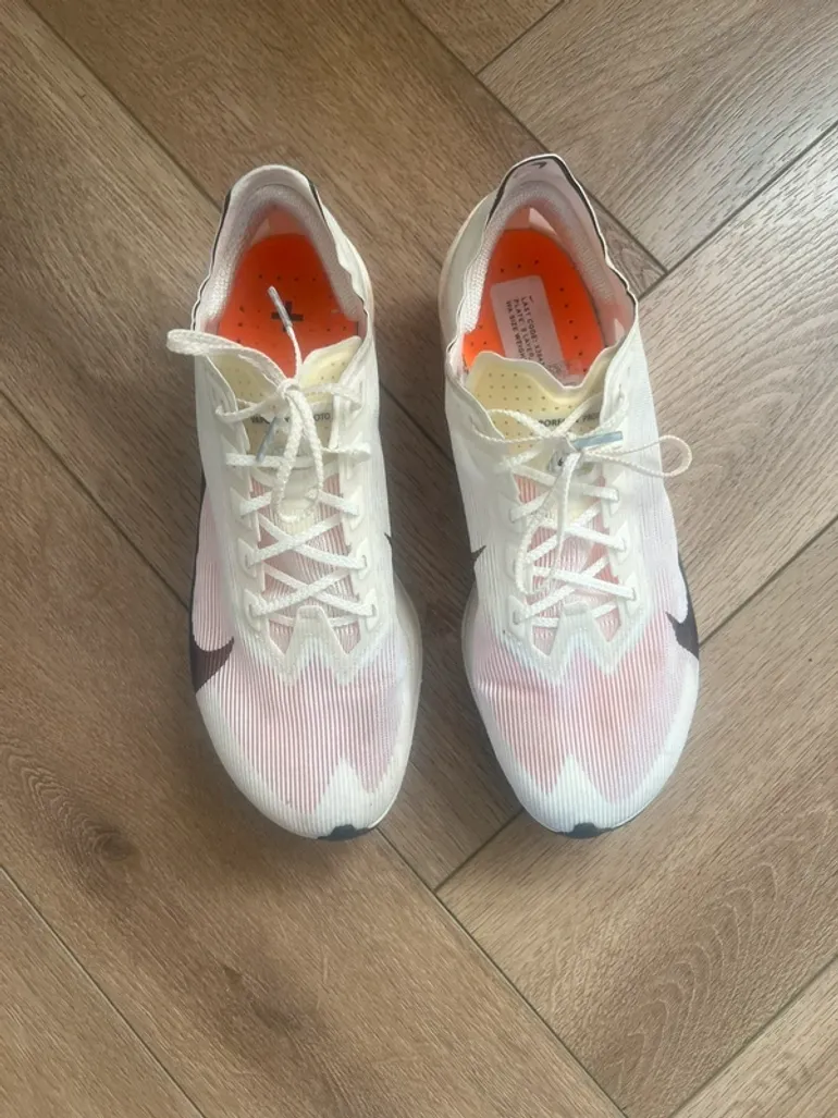 Nike Vaporfly 4 bike usato — immagine 3 di 6
