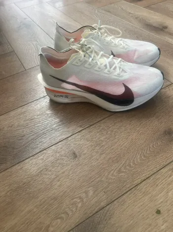 Nike Vaporfly 4 bike usato — immagine 2 di 6