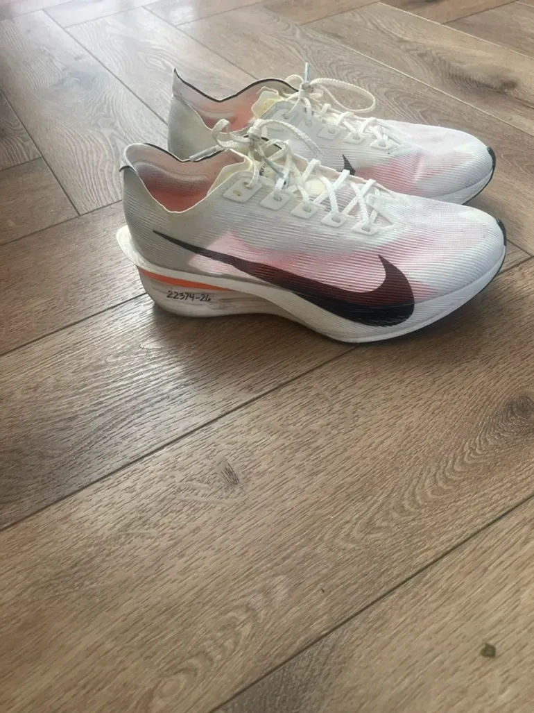 Nike Vaporfly 4 bike usato — immagine 2 di 6