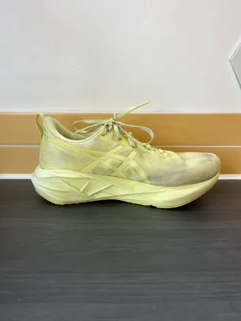 Asics Novablast 5 bike de segunda mano — imagen 10 de 13