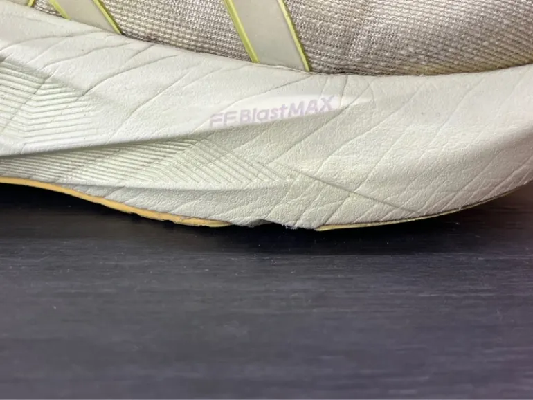 Asics Novablast 5 bike de segunda mano — imagen 13 de 13