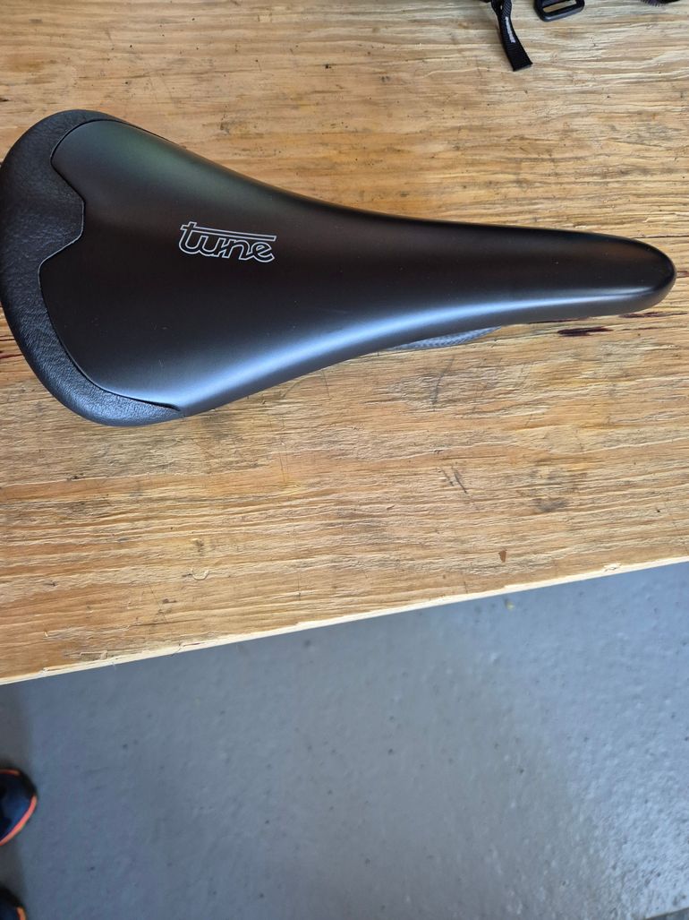 Tweedehands Tune Komm-Vor+ Plus Carbon Saddle bike — afbeelding 2 van 2