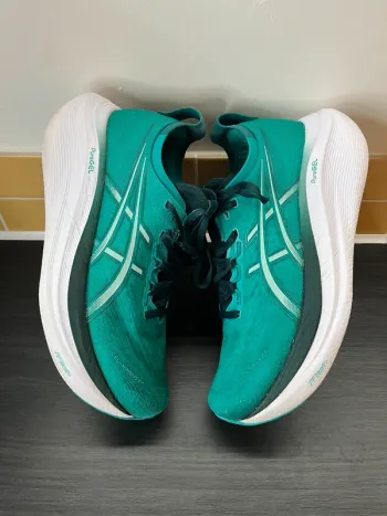 Tweedehands Asics Gel-Nimbus 27 bike — afbeelding 3 van 13
